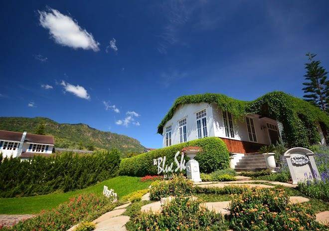 The blue sky resort khao kho