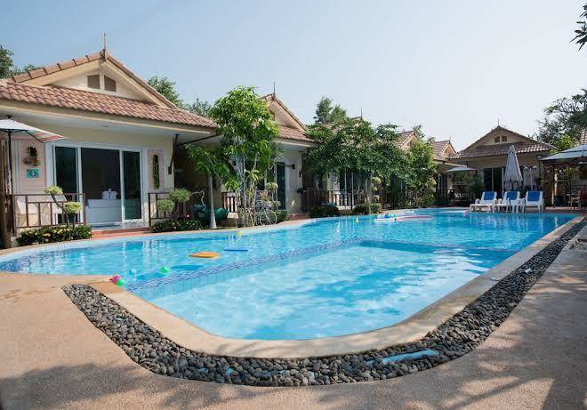 Charm resort cha am