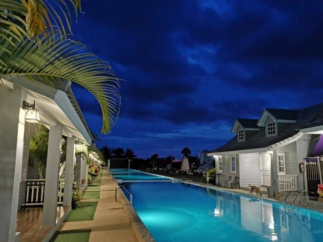 The memory resort chao samran beach