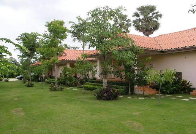 Ton taan resort muang