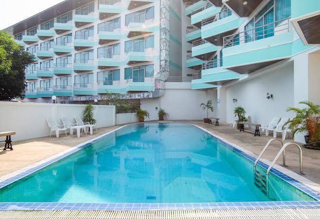 Ayutthaya river view hotel