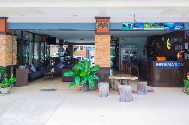 Moon inn hotel