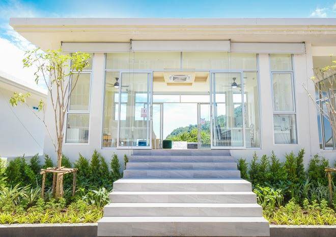 The Aristo Sea View Hotel Patong Image