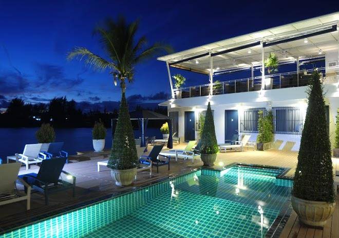 Phuket boat quay boutique hotel