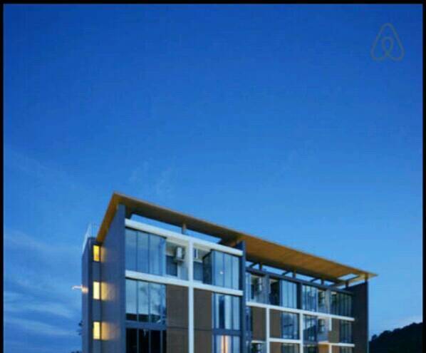 The square condo