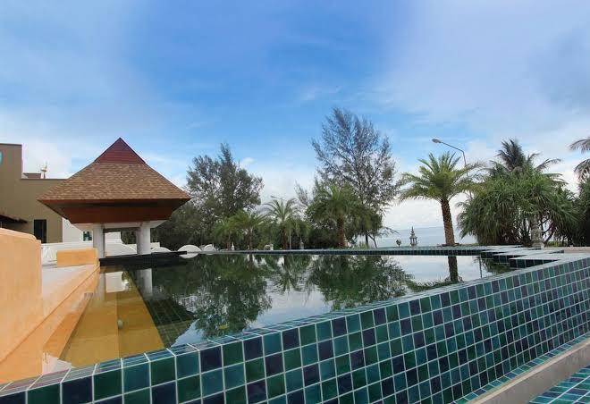 Maikhao palm beach resort