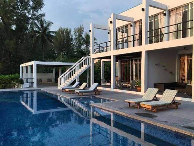 The black pearl phuket
