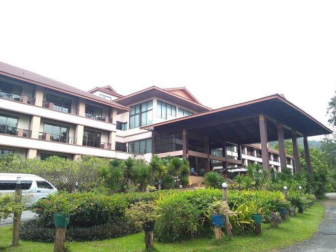 Hillside country home golf & resort