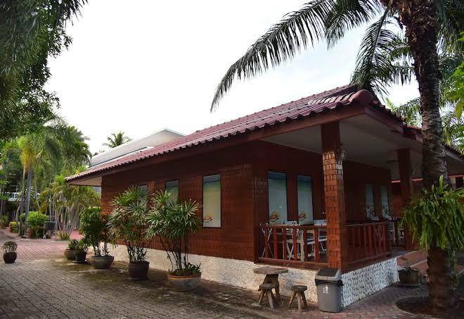 Ban krut resort