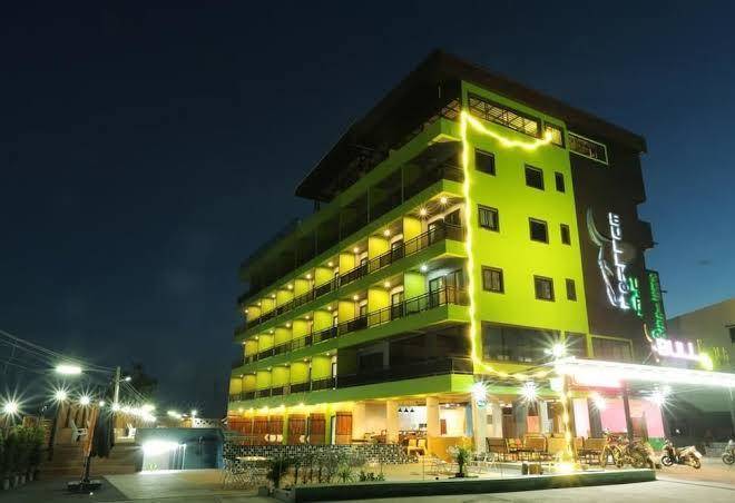 Bullkoolhuahin102