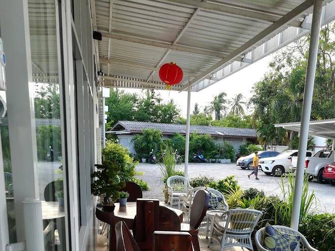 Bc summer beach cafe