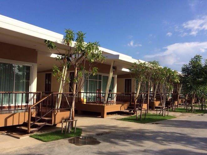 Sombat resort
