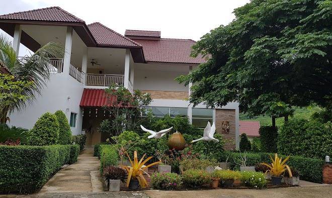 The hillside pranburi resort