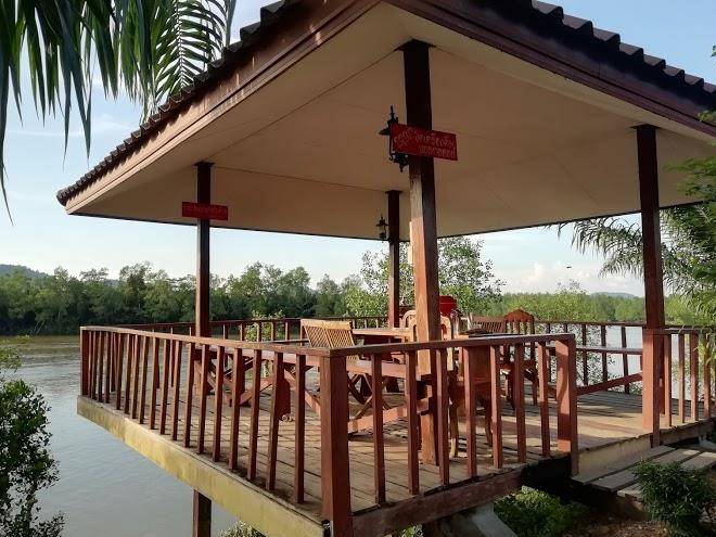 Khung nam resort
