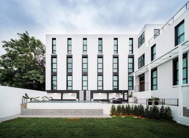 Blu Monkey Hub & Hotel Ranong Image