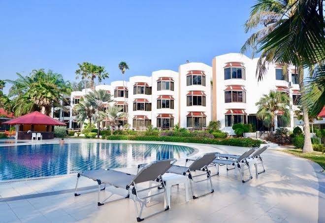 Rayong palm malee beach resort