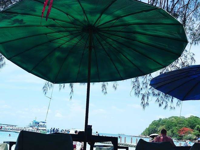 Crescent bay resort