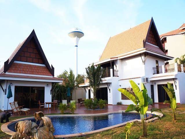 Vip chain resort