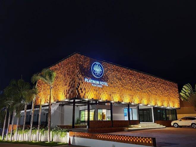 Platinum hotel