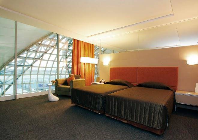 Miracle transit hotel