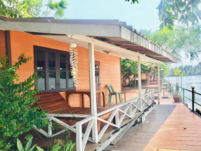 Baan kung maenam homestay