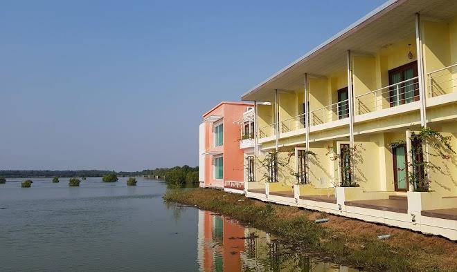 Baan talay see cream resort