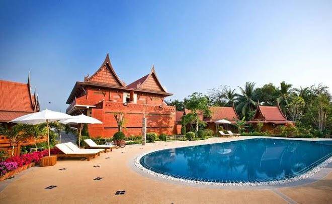 Jaroenrat resort amphawa