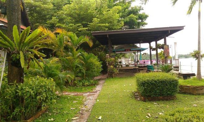 Sabaidee amphawa resort