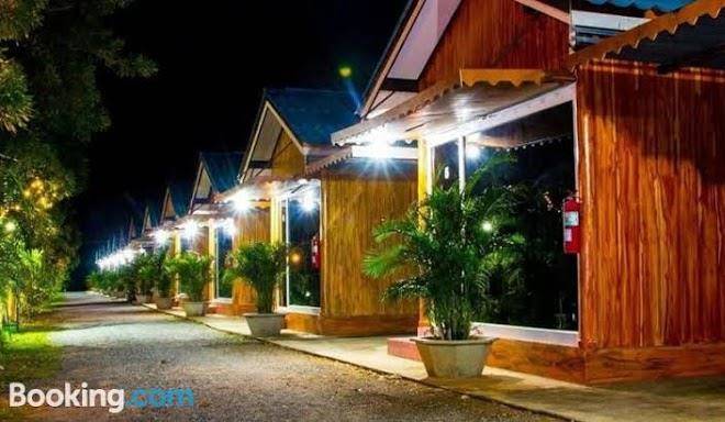 The sun resort bueng chawak