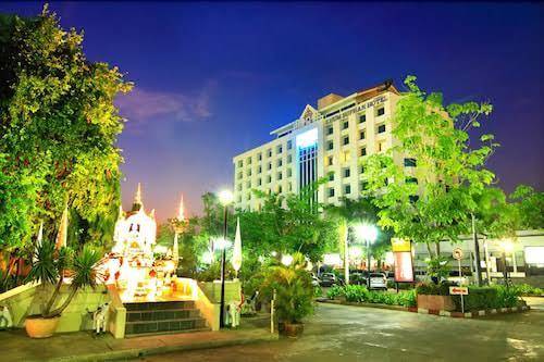 Khum suphan hotel