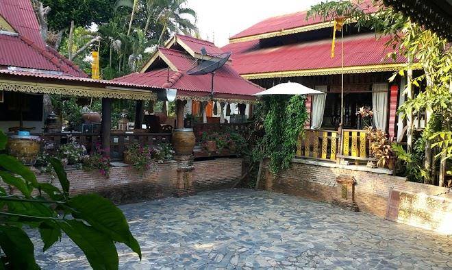 Baan lanna rommai rimnam resort