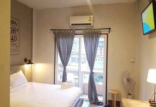 The Ace Stylish Budget Image