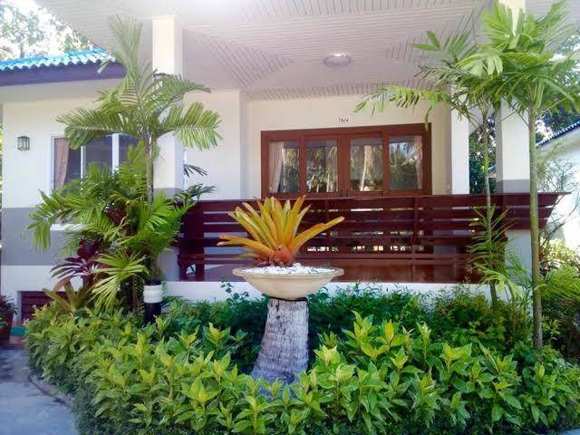 Bougainvill samui