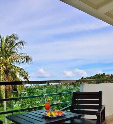 First residence hotel