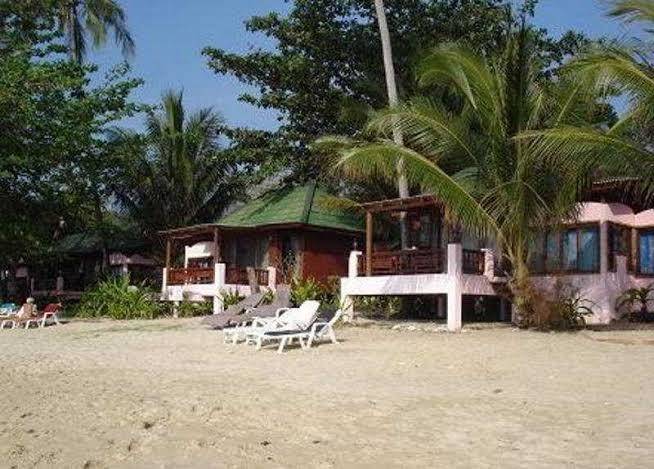 Sand sea resort