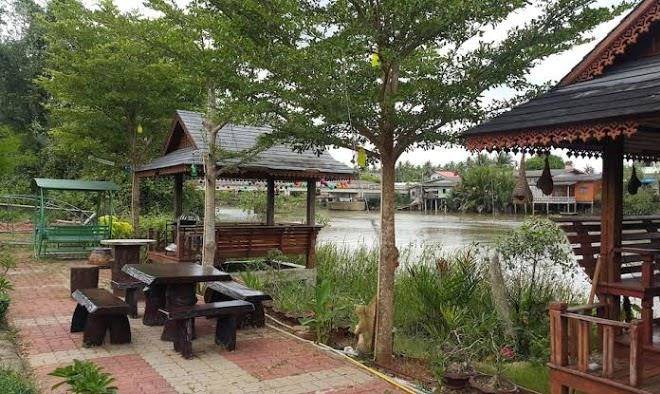 Ruenthai rimnam resort