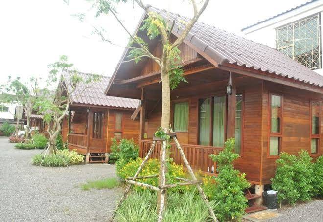 Ruenthong resort surat thani