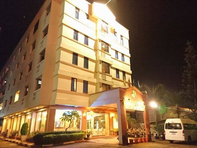 S r hotel