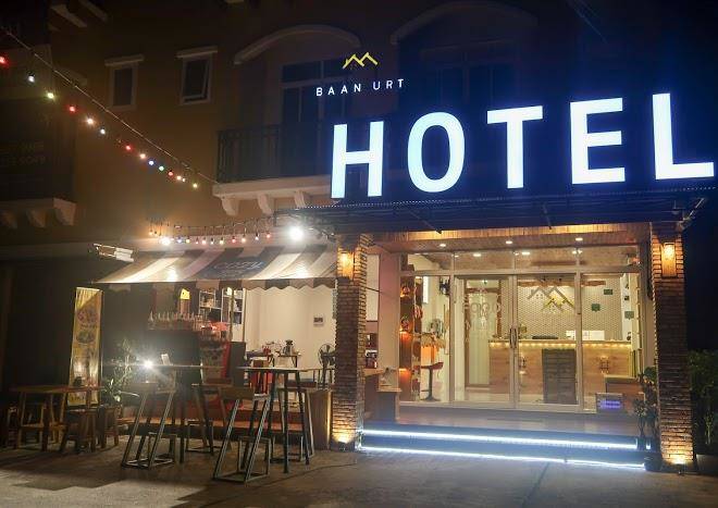 Baan urt hotel