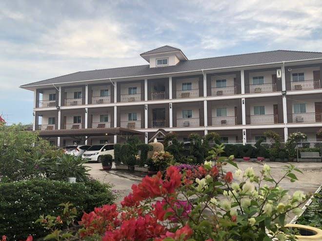 Kt knight hotel by ladygaga
