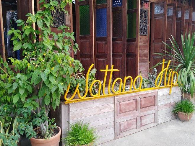 Wattana hip