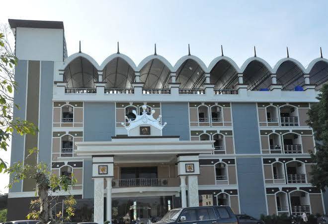 Queen palace hotel