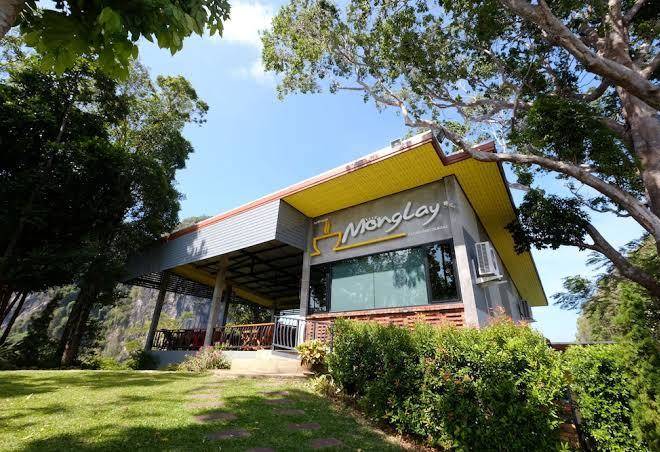 Barefeet Heaven Hill Naturist Resort Image