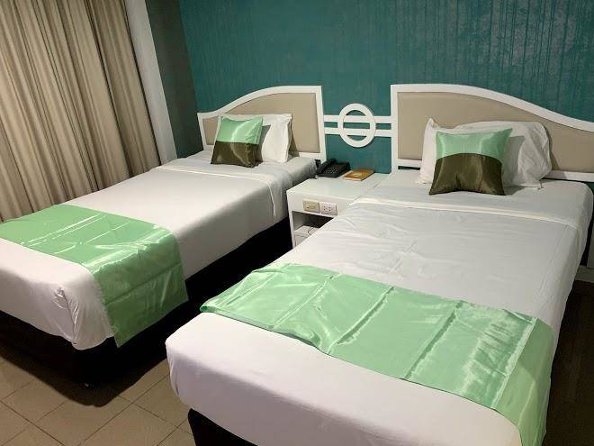 Budget hotel by boat ratsada