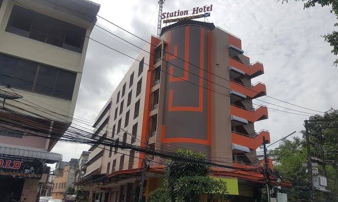 Station hotel