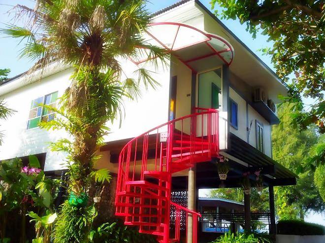 Baan talay phu resort