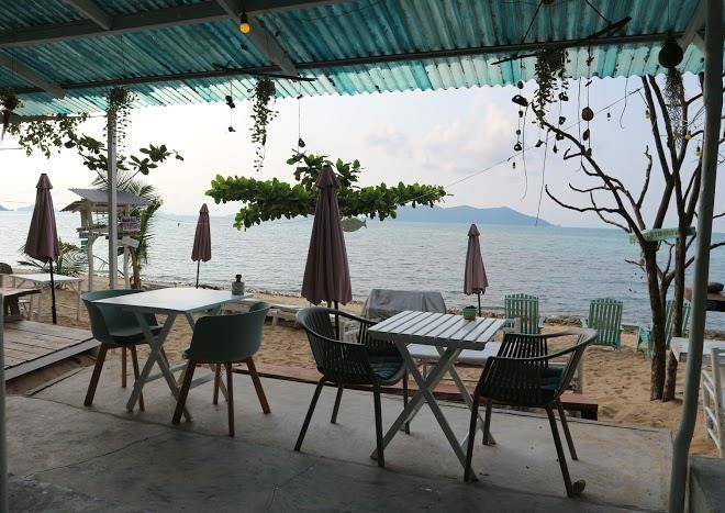 Indie beach bungalow