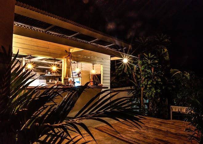 Indie beach bungalows & cafe
