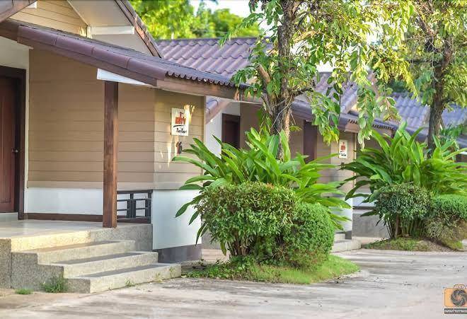 The laekhong river resort
