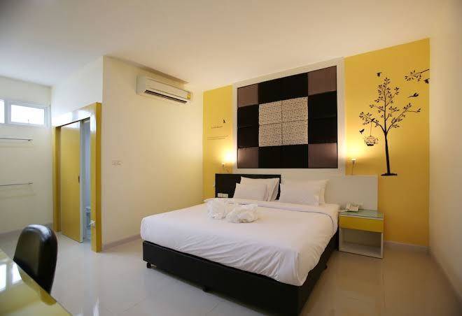 The colour hotel